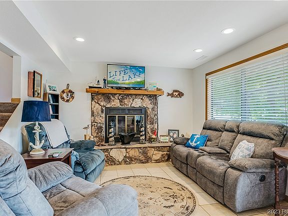 4th image of 64 Stoney Shores Dr