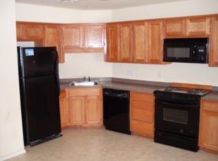 1412 N Davis St, Pea Ridge, AR 72751