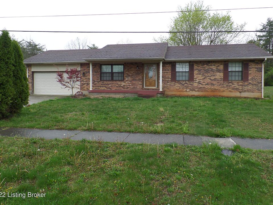 1st image of 900 Woods Hollow Dr
