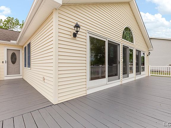 3rd image of 7595 Sherlock Dr