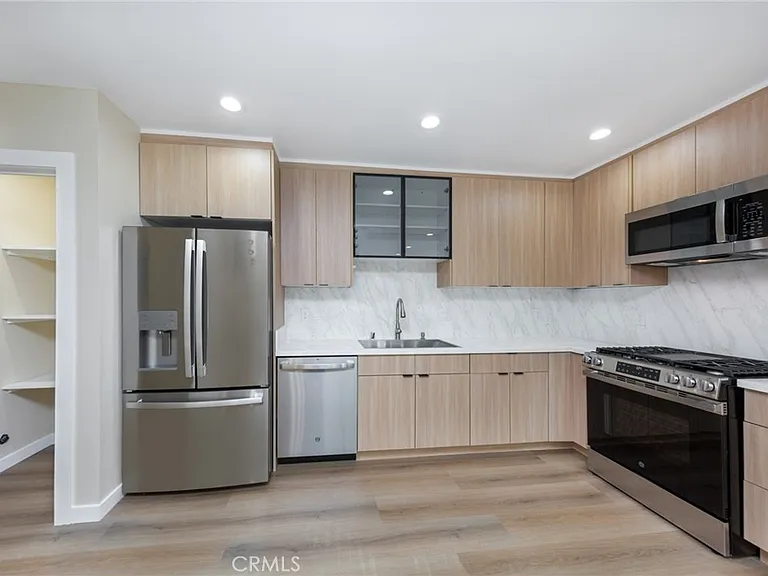 7671 Quakertown Ave #7671 — Photo 10
