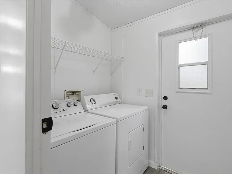 376 Rae Ln #A — Photo 9