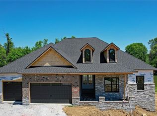 1233 Pebble Beach Dr, Caseyville, IL 62232