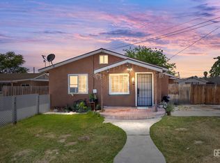 2331 S K St, Bakersfield, CA 93304