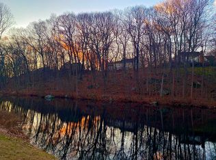 9 Ronald Ln, Cos Cob, CT 06807