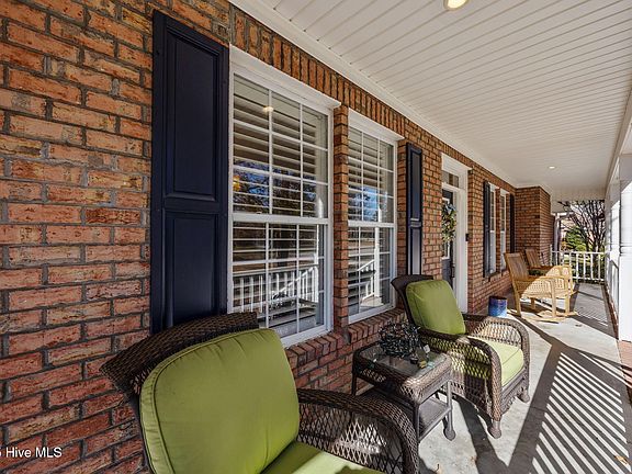 5th image of 104 Jura Court