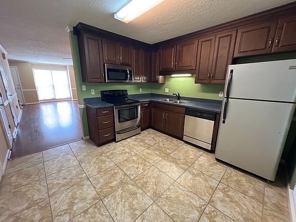 5th image of 200 E Cloverhurst Ave APT 5