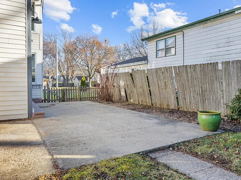 328 N 5th St #200 — Photo 22
