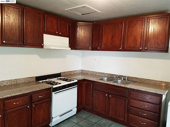 5th image of 5822 Kingsley Cir