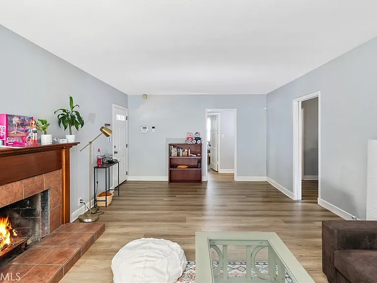 417 N Citrus St — Photo 7