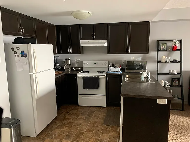 67 Kingsbury Sq #213 — Photo 3