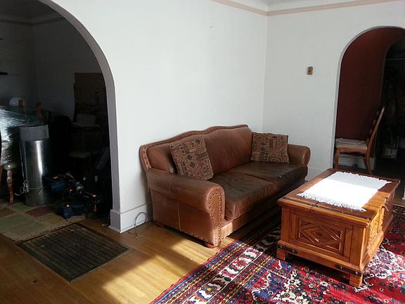 5th image of 2113 Oxford Ave SE