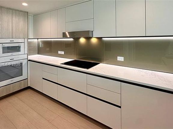 3rd image of 9201 E Bay Harbor Dr #504