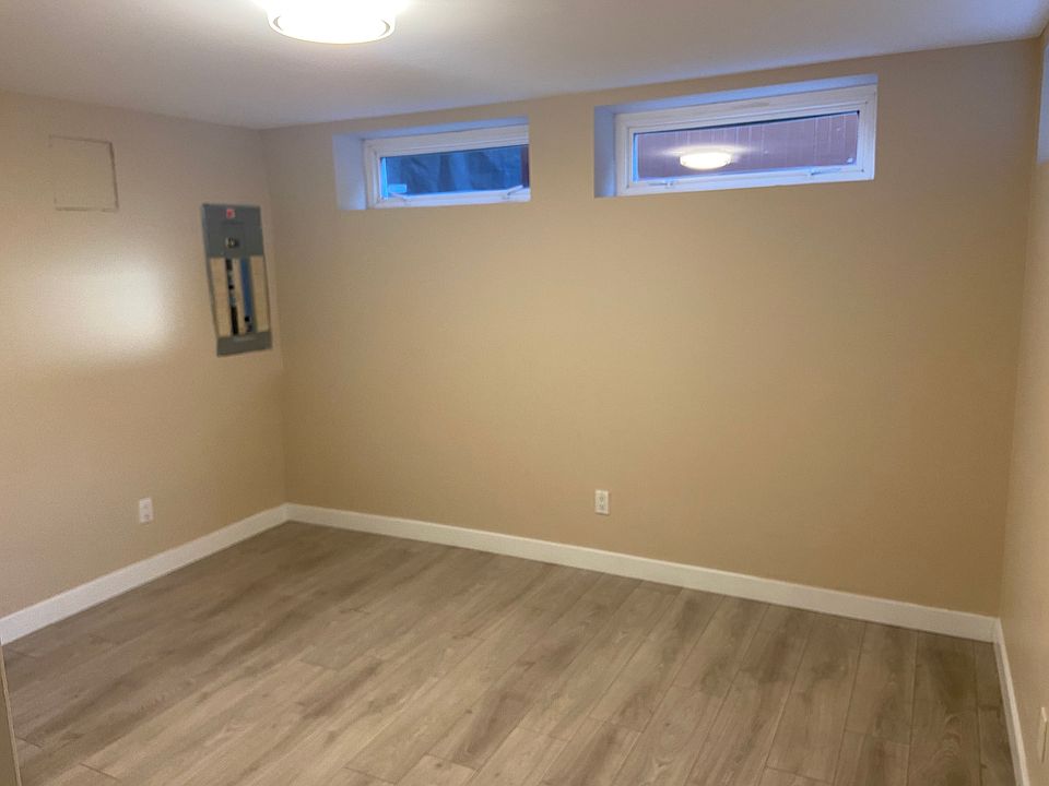 1st image of 3568 Worthington Dr #1