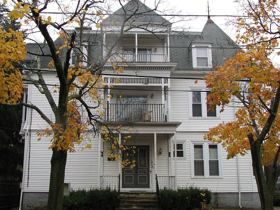 1st image of 246 Armington St APT 1