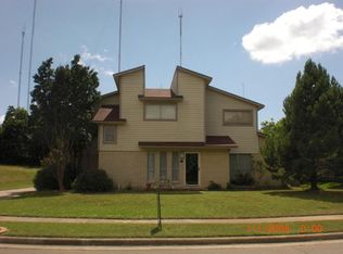 304 Meadow Ridge Dr, Cedar Hill, TX 75104