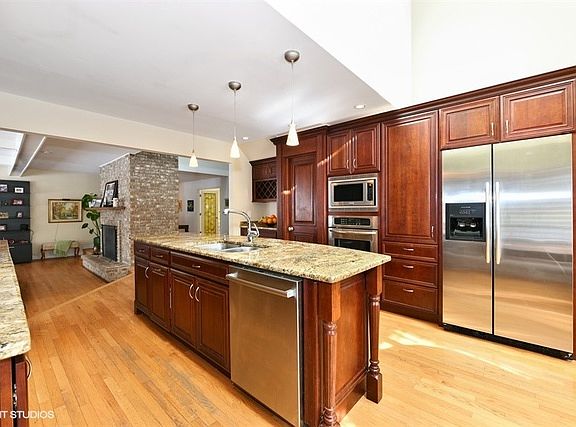 4th image of 635 Alexandria Dr
