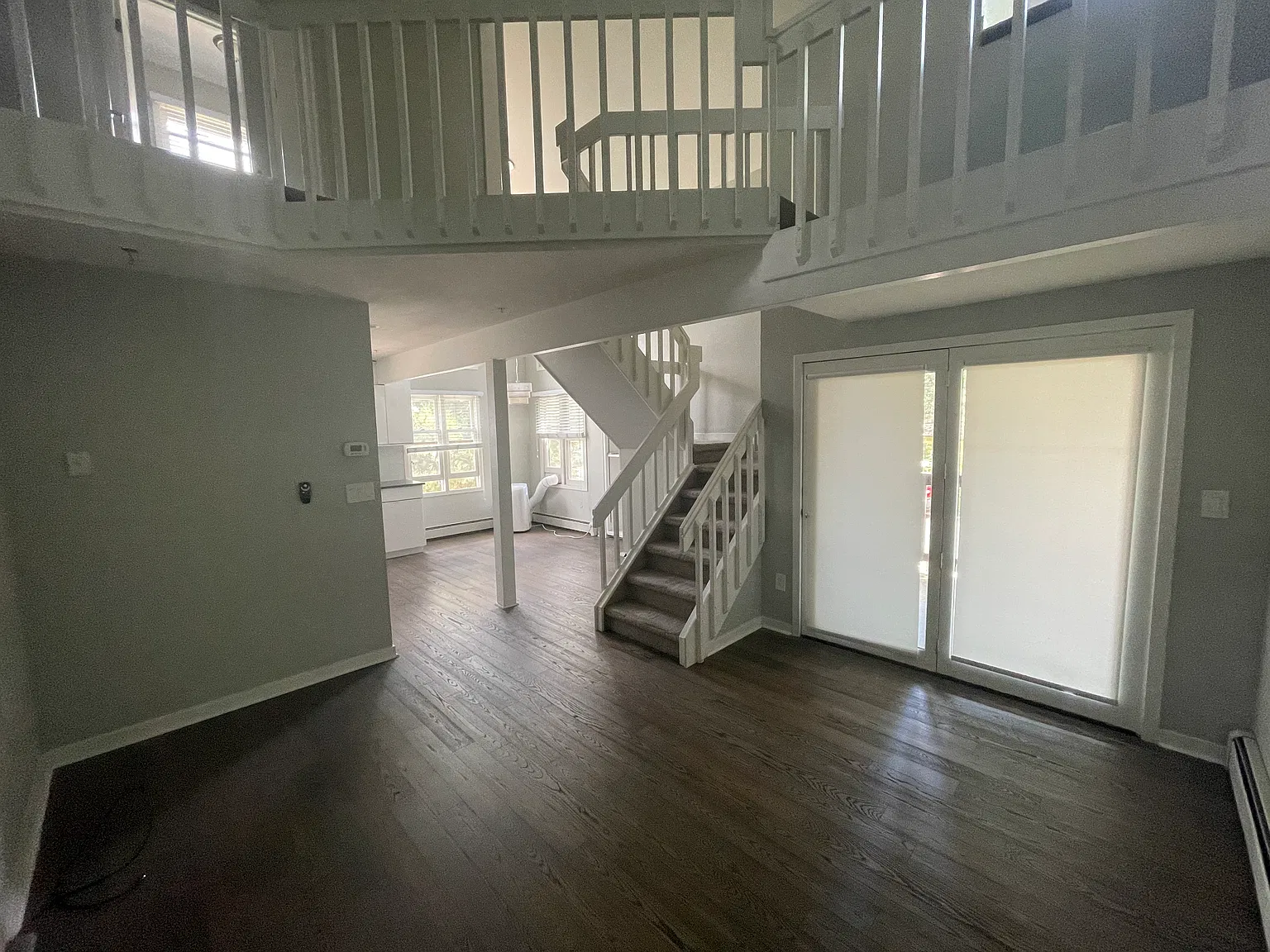 2 bed, 1100 sqft, $3,325 — Photo 2