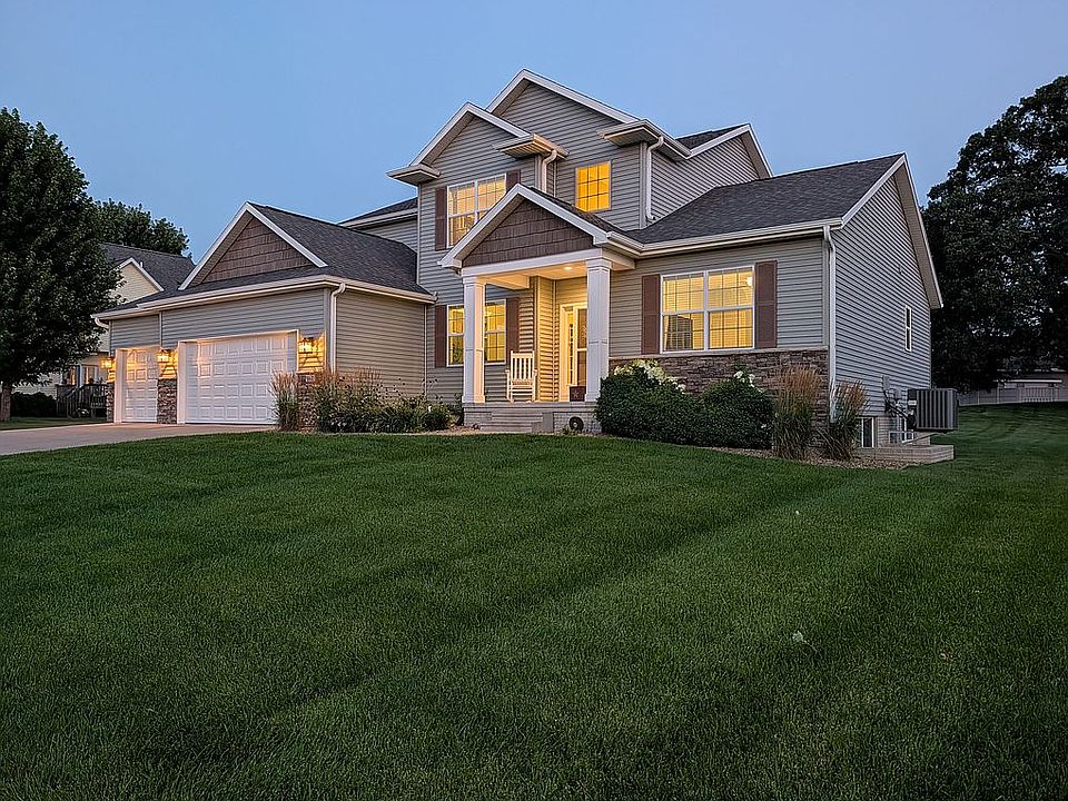 1st image of 5611 Black Oak Dr NE
