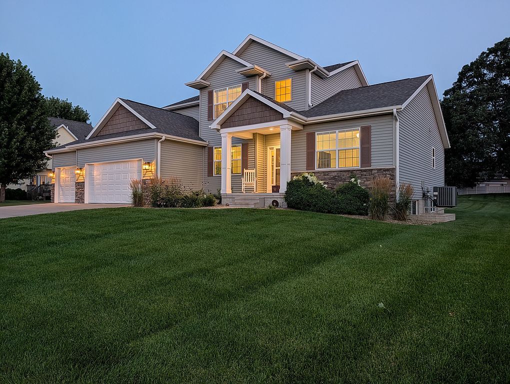 5611 Black Oak Dr NE - Property Image