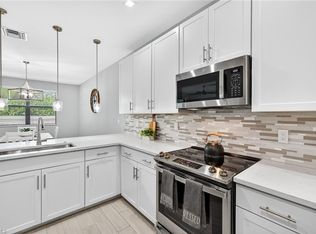 7570 Rockefeller DR, NAPLES, FL 34119