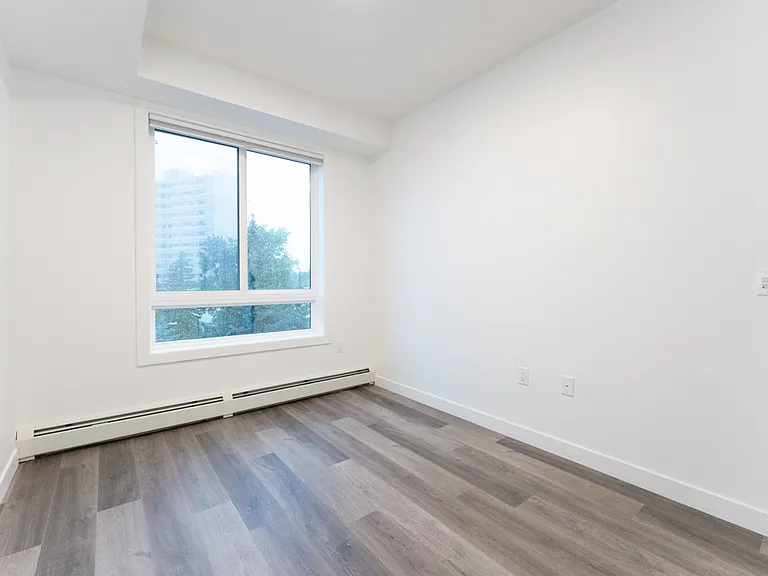 612 67th Ave SW — Photo 28