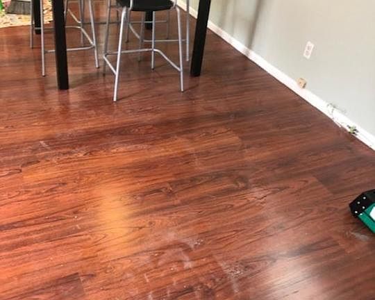 3rd image of 1326 Buckler Ave