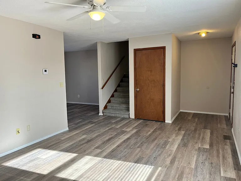 20307 Sedalia Rd — Photo 6