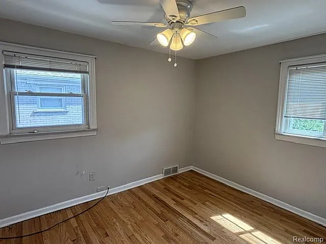 1814 N Center St — Photo 8