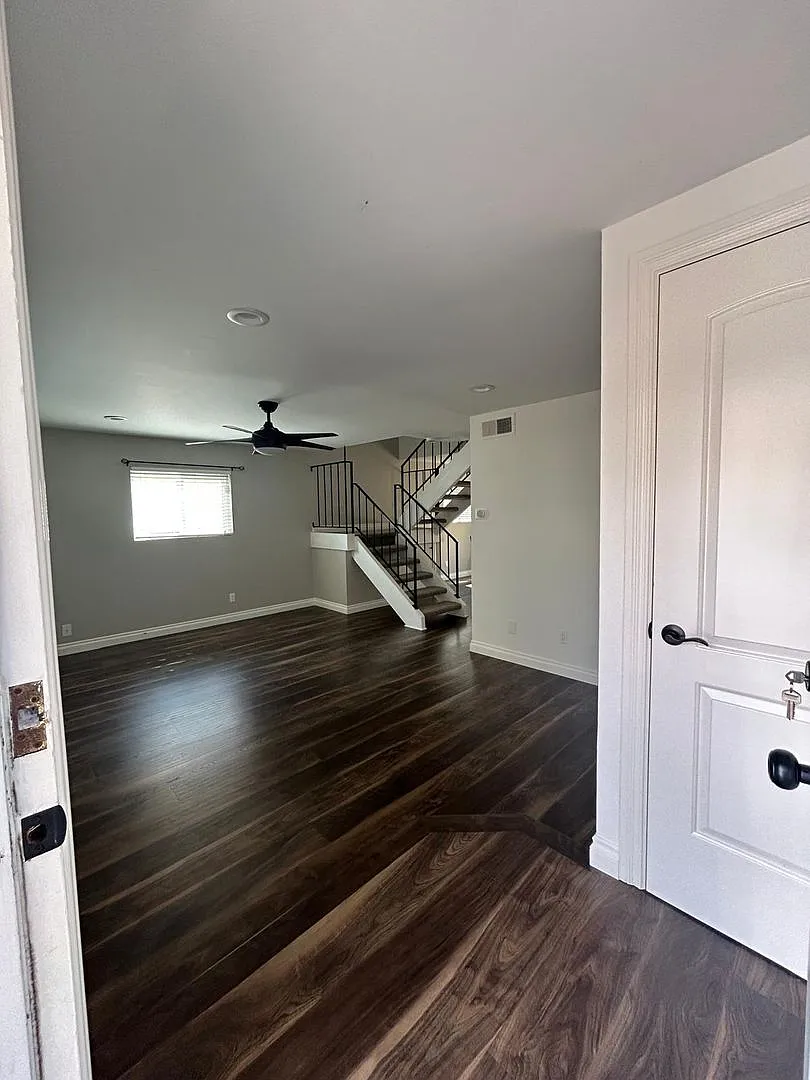 Fully upgraded 3 bedroom/1.5 Bath Two Story Condo! $3,745 — Photo 4