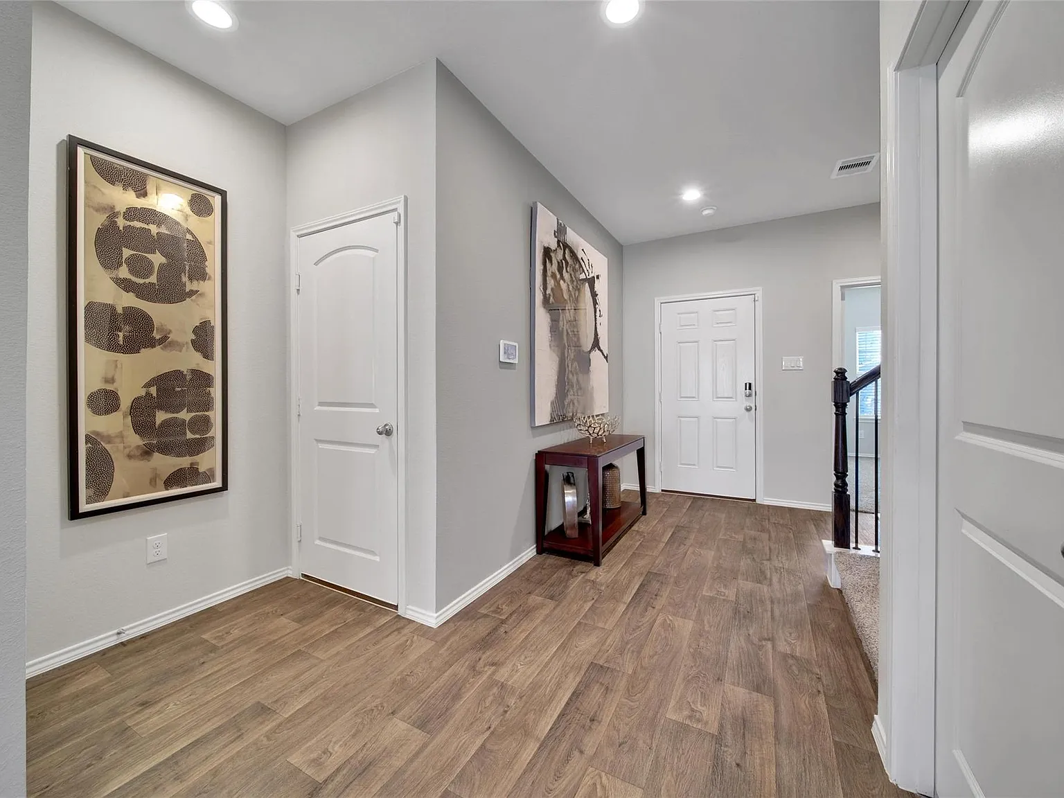 4 bed, 3.0 bath, 2442 sqft, $2,700 — Photo 2