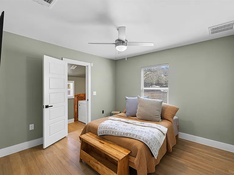 823 Hickory St — Photo 9