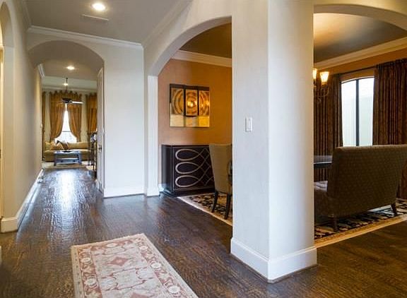 3rd image of 5112 Meadowside Ln