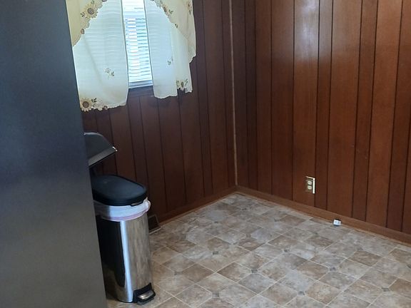 3rd image of 153 Winstead Dr