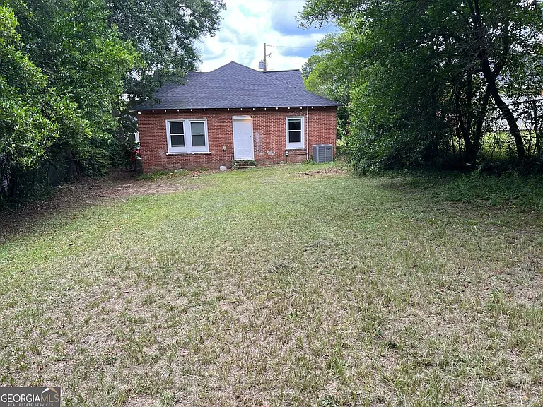 1284 Hillyer Ave — Photo 16
