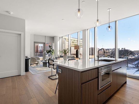 2nd image of 100 Shawmut Ave #309
