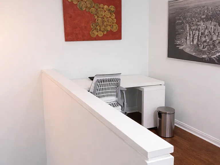 145 15th St NE #212 — Photo 17