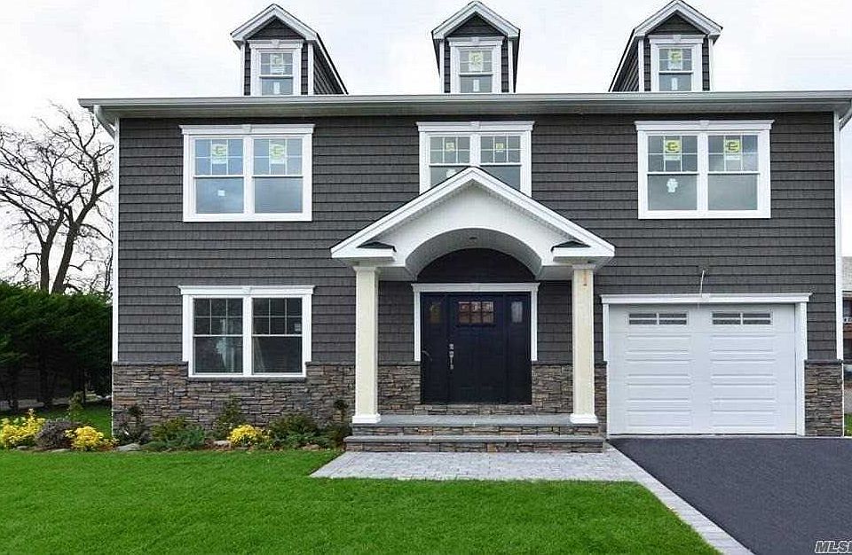 1st image of 1592 Blenheim Rd