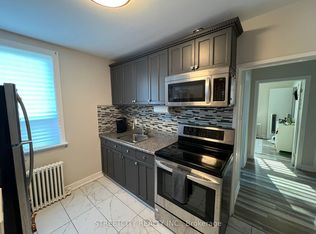 191 Broadway St #5, Mississauga, ON L5M 1H8