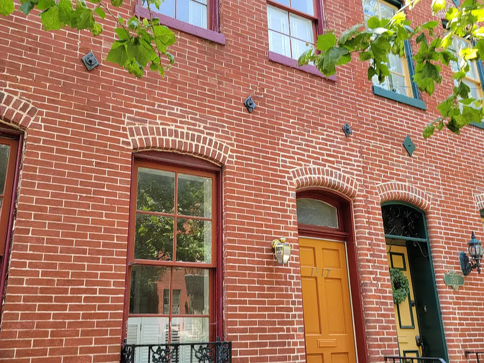 1317 Hollins St #1