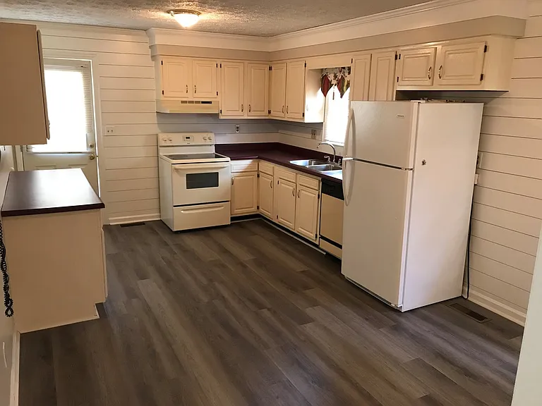 113 Springside Ct — Photo 3