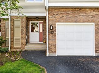 42 Hunters Ln #42, Newington, CT 06111