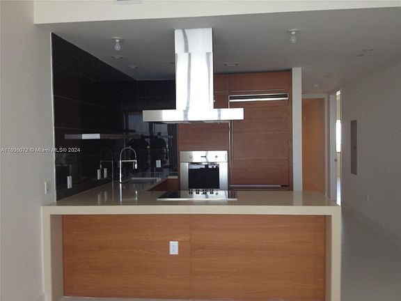 3rd image of 1100 Biscayne Blvd Unit 5302