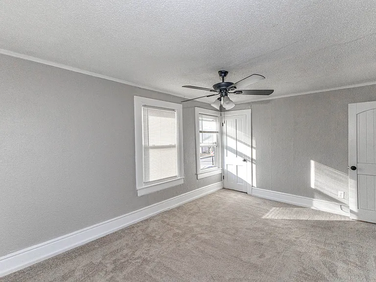 3901 Central St — Photo 40