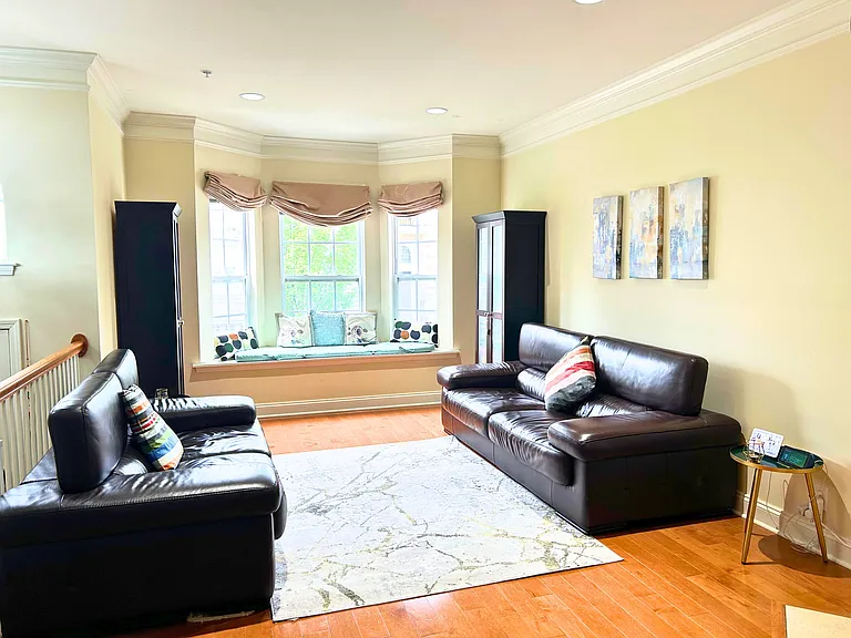 31 Mallard Pl #31 — Photo 2
