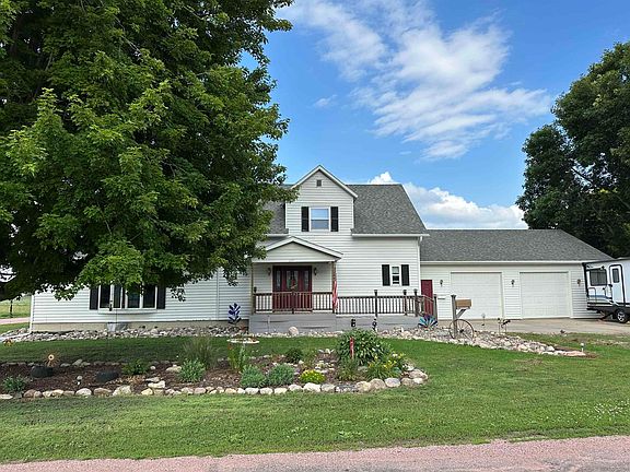 2nd image of 249 N Bon Homme Ave