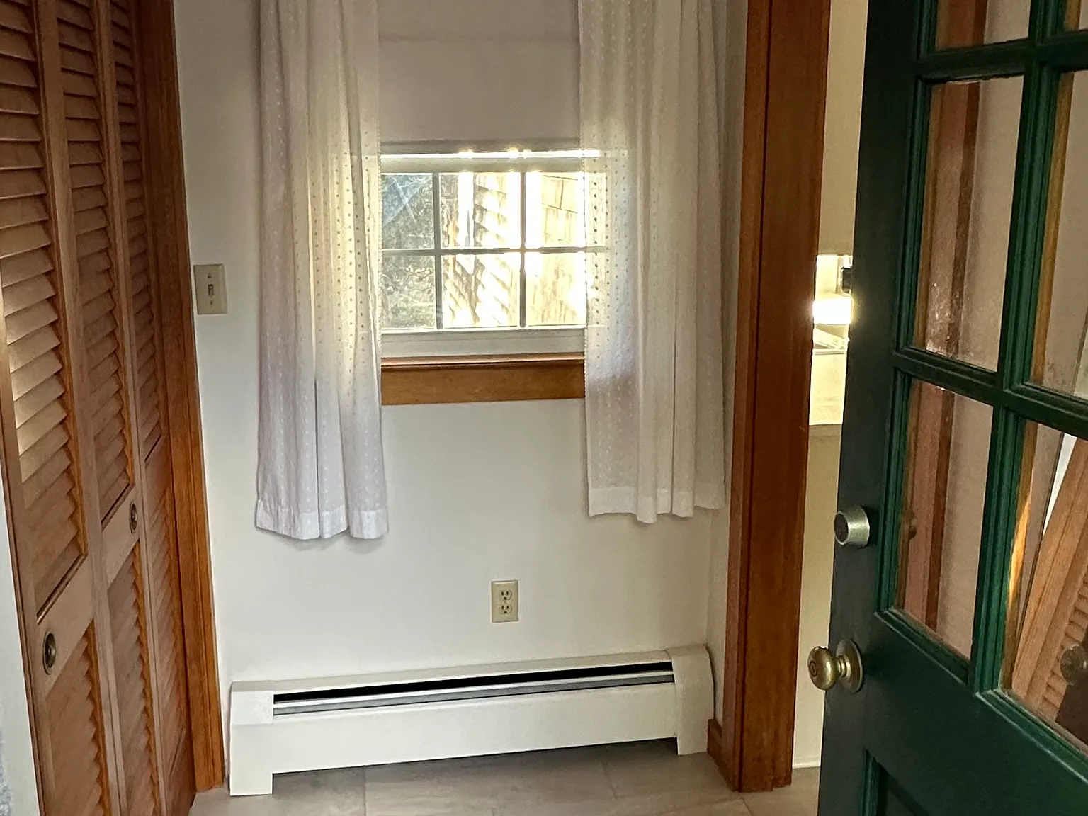 4 bed, 1695 sqft, $3,900 — Photo 4
