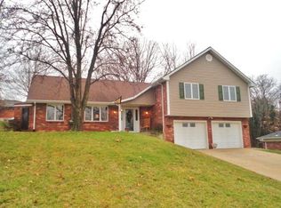 820 Maywood Dr, Jefferson City, MO 65109