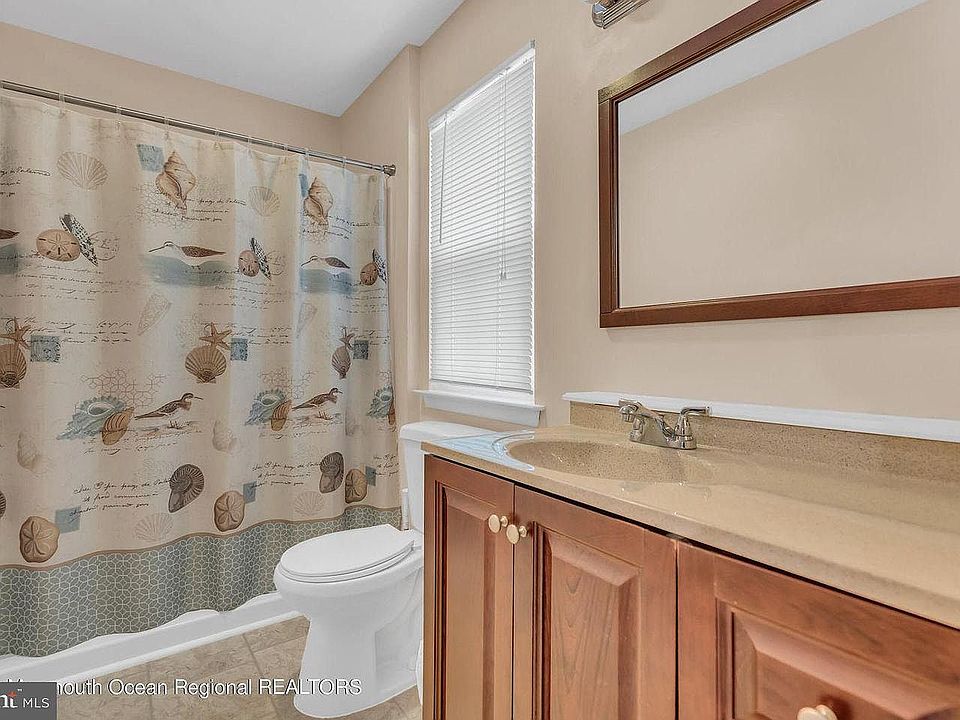 2nd image of 2025 Brookdale Dr