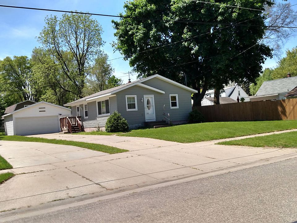 1st image of 216 Wesley St SE